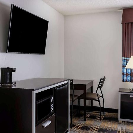 Super 8 By Wyndham Villa Rica Ngoại thất bức ảnh