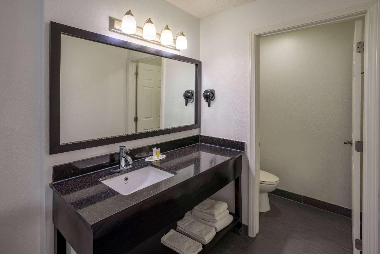 Super 8 By Wyndham Villa Rica Ngoại thất bức ảnh