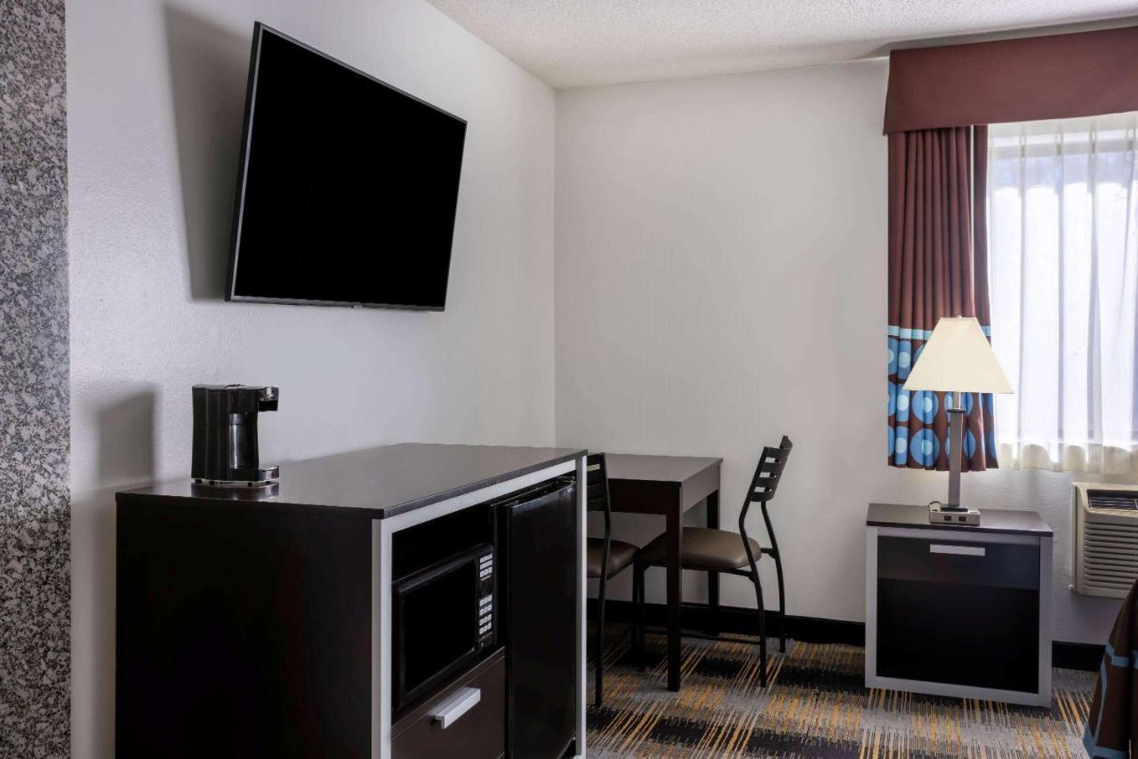 Super 8 By Wyndham Villa Rica Ngoại thất bức ảnh