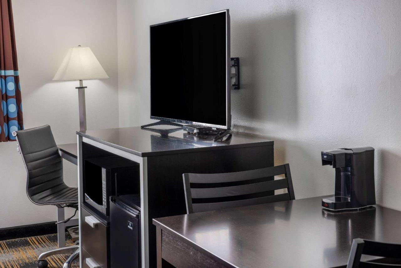 Super 8 By Wyndham Villa Rica Ngoại thất bức ảnh